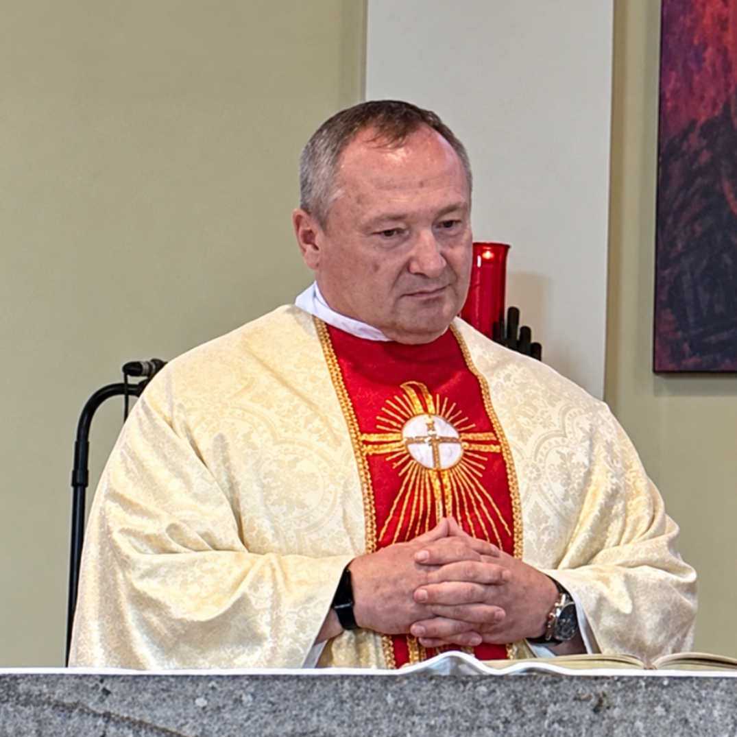 Konrad Lisowski (c) St. Clemens Dierdorf Pfarrer Konrad Lisowski bei seiner Einführung 2026 in St. Clemens Dierdorf
