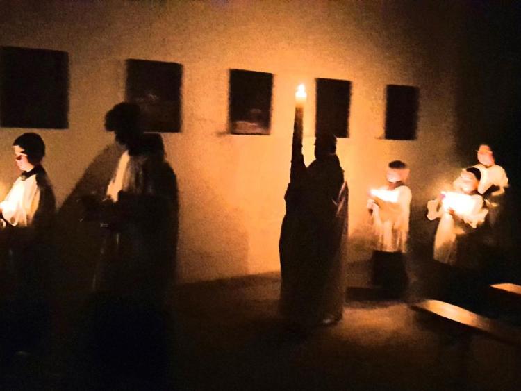 Lumen Christi · Einzug mit der Osterkerze in der Osternacht